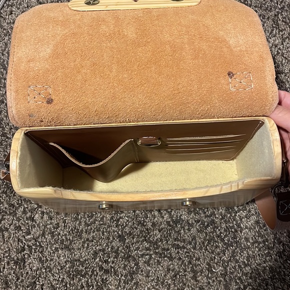 “Woodview” wood crossbody bag like new. Never used - Picture 3 of 4